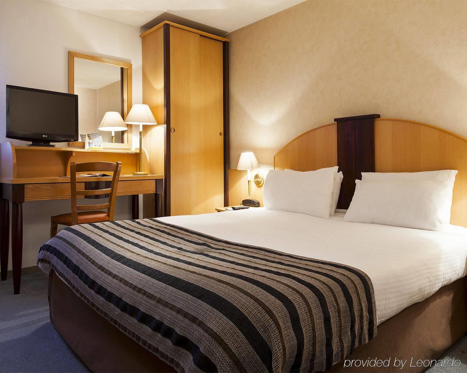 B&B Hotel Brétigny-sur-Orge Екстериор снимка
